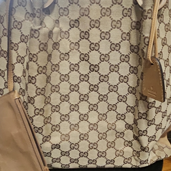 AUTHENTIC GUCCI gg monogram TOTE with attached pouch - Picture 4 of 7